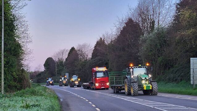 <p>Part of the slow-moving Carrigaline-Ringaskiddy convoy on Monday.</p>