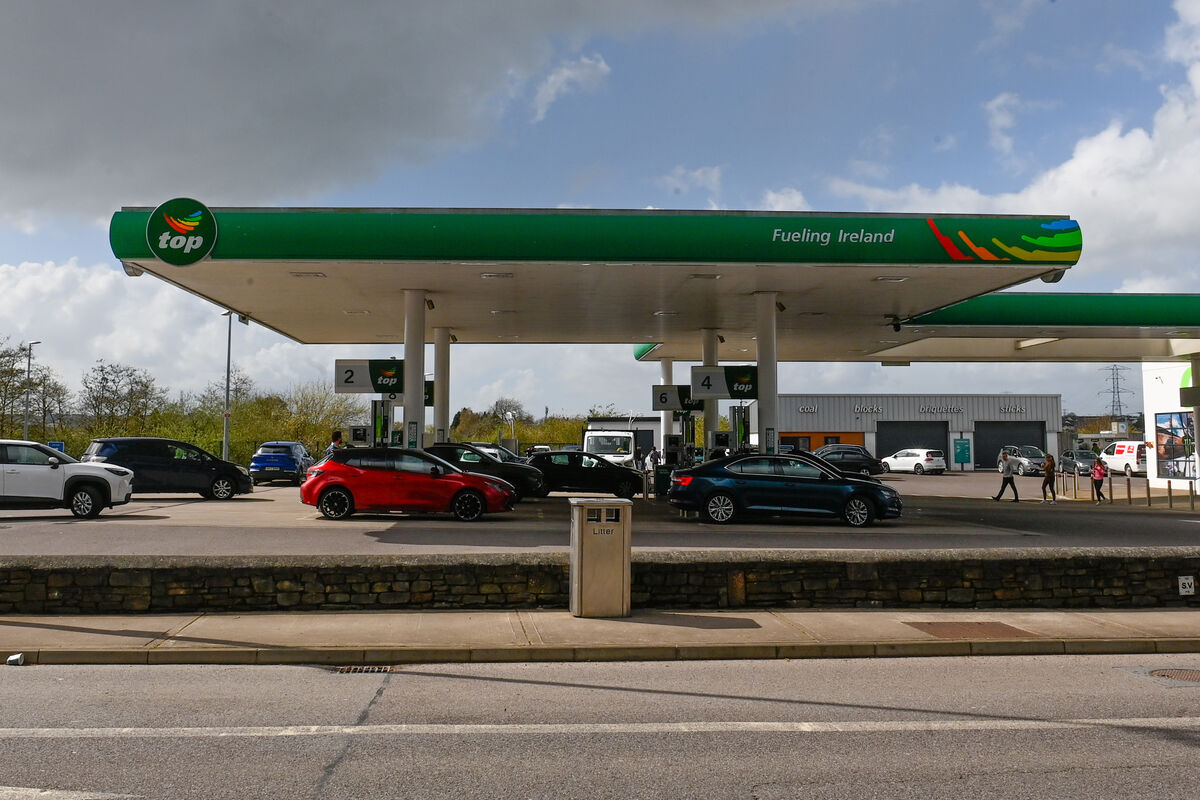 Customers return to the pumps at the daybreak service station on the Ballyhooly Rd after it received a small interim amount of fuel. Picture: Noel Sweeney