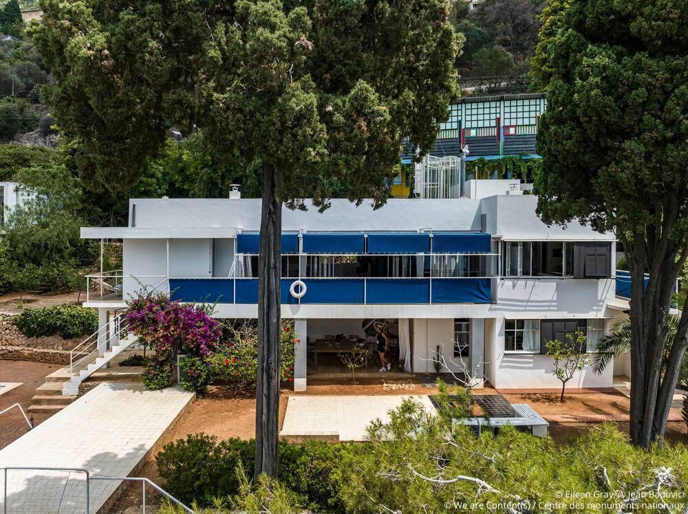 E-1027, designed by Eileen Gray E-1027, designed by Eileen Gray