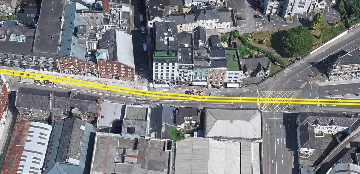 The route crosses Patrick’s Bridge and turns right onto MacCurtain St, bound for Kent Station and a new public transport bridge across to Kennedy Quay and on to the Docklands.