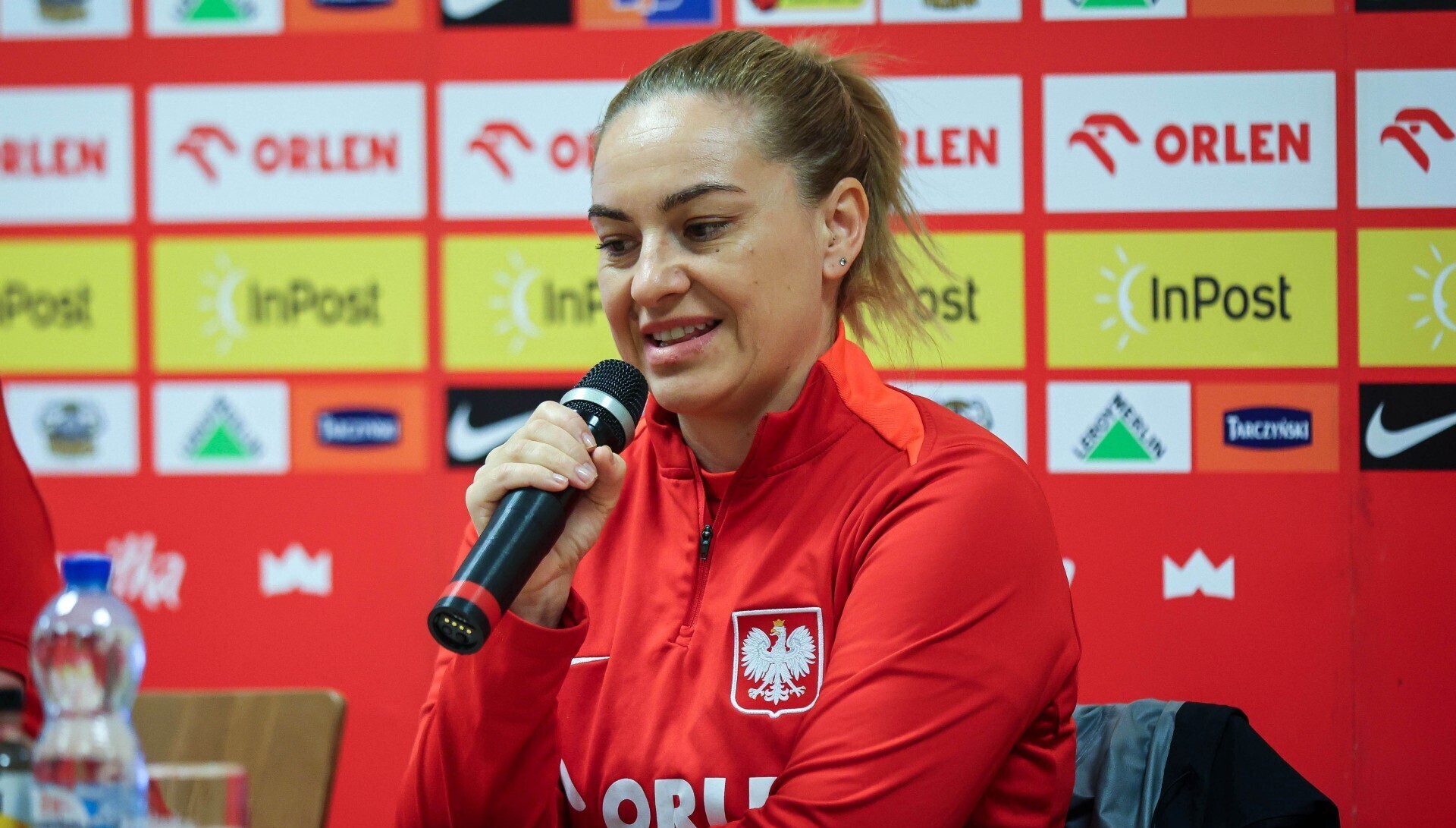 Poland boss takes swipe at Ireland over pitch-width tactic