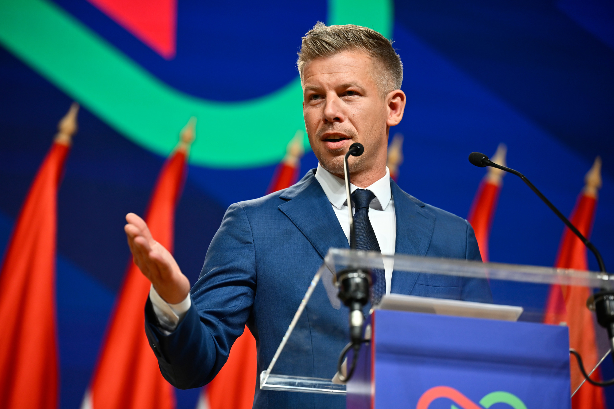 Hungarian election victor ‘would speak with Putin to end war in Ukraine’