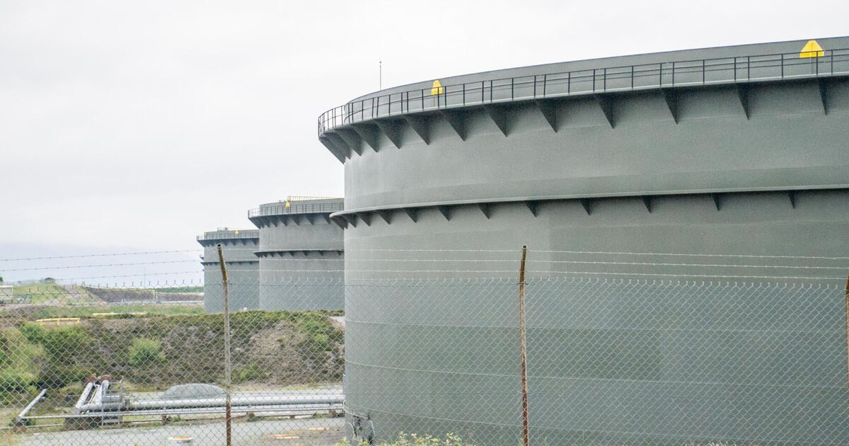 Councillor calls for Government to restart oil refining at Whiddy in Bantry Bay