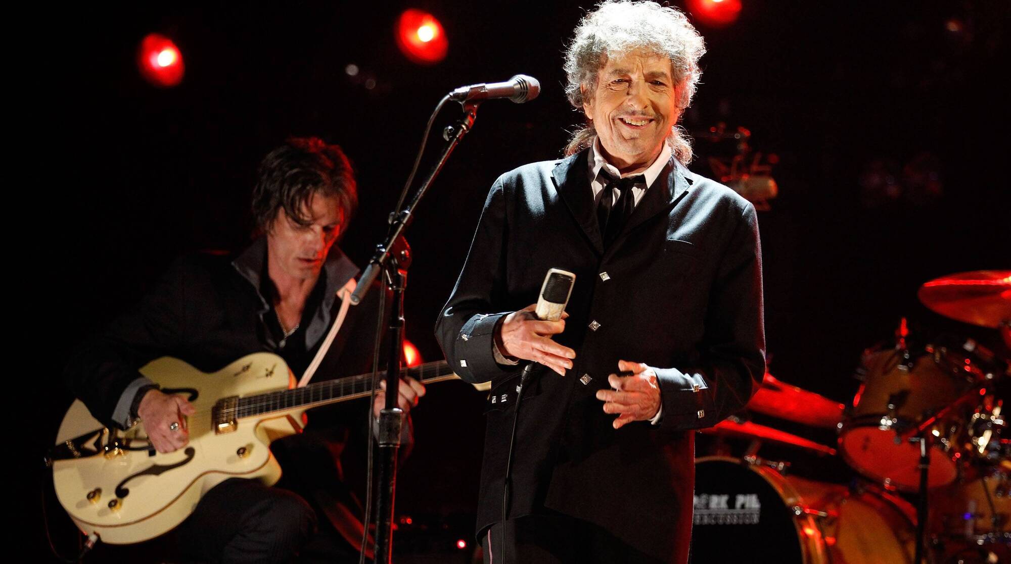 Tom Dunne: Bob Dylan, Patreon, and his curated ‘Letters from the Grave’