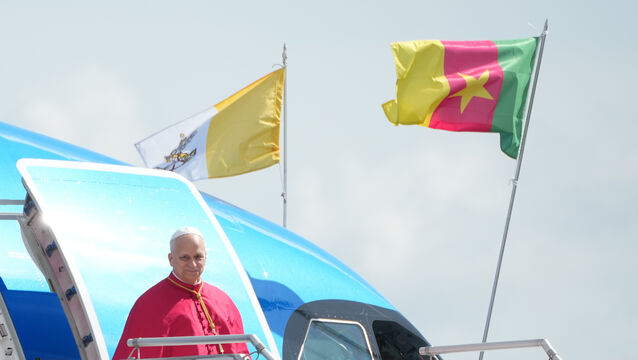 Pope Leo arrives at Yaounde-Nsimalen International Airport in Cameroon (Andrew Medichini/AP)