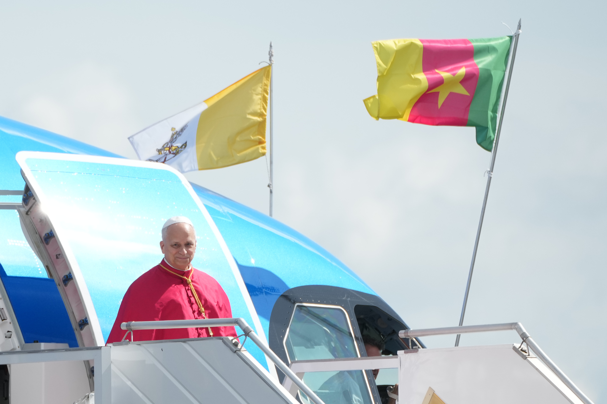 Pope arrives in Cameroon as separatists announce three-day pause in fighting