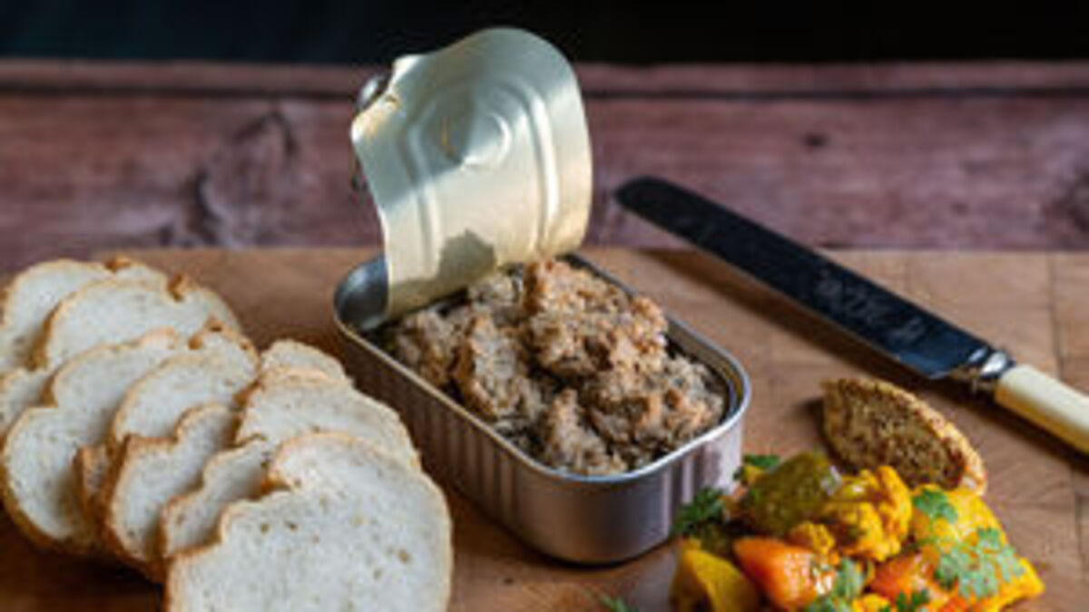 Sardine rillette with piccalilli