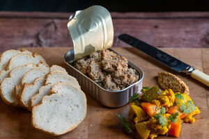 Sardine rillette with piccalilli