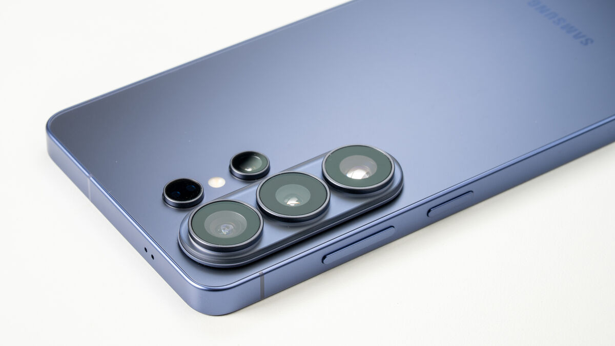 The Samsung Galaxy S26 Ultra features a 200MP main camera, an ultra-wide lens, and a dual telephoto setup for versatile photography. Picture: Noel Campion.