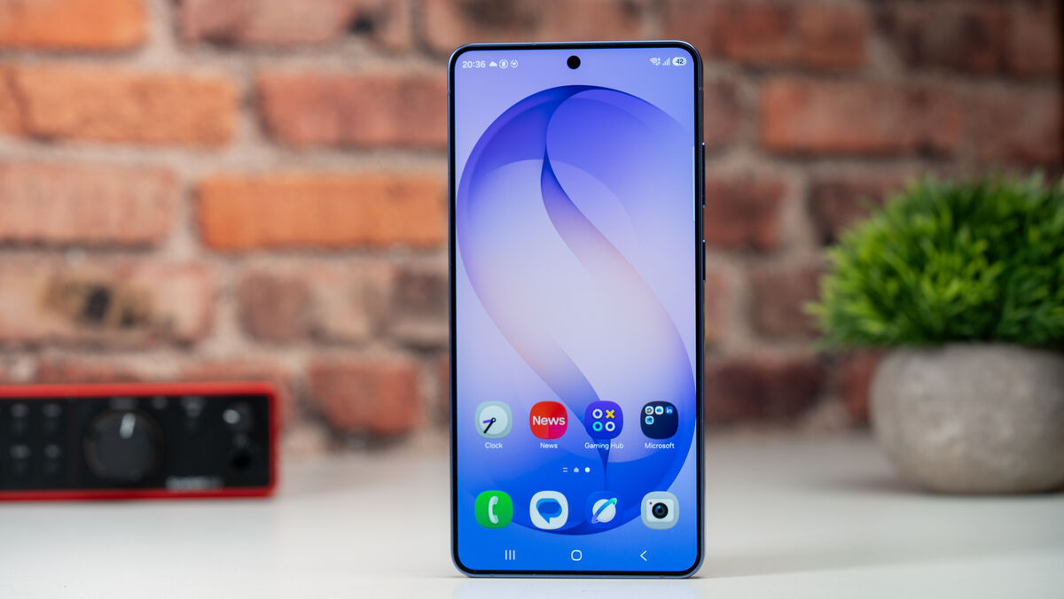 The Samsung Galaxy S26 Ultra runs One UI 8.5, a mature, feature-rich OS built on Android 16. Picture: Noel Campion.