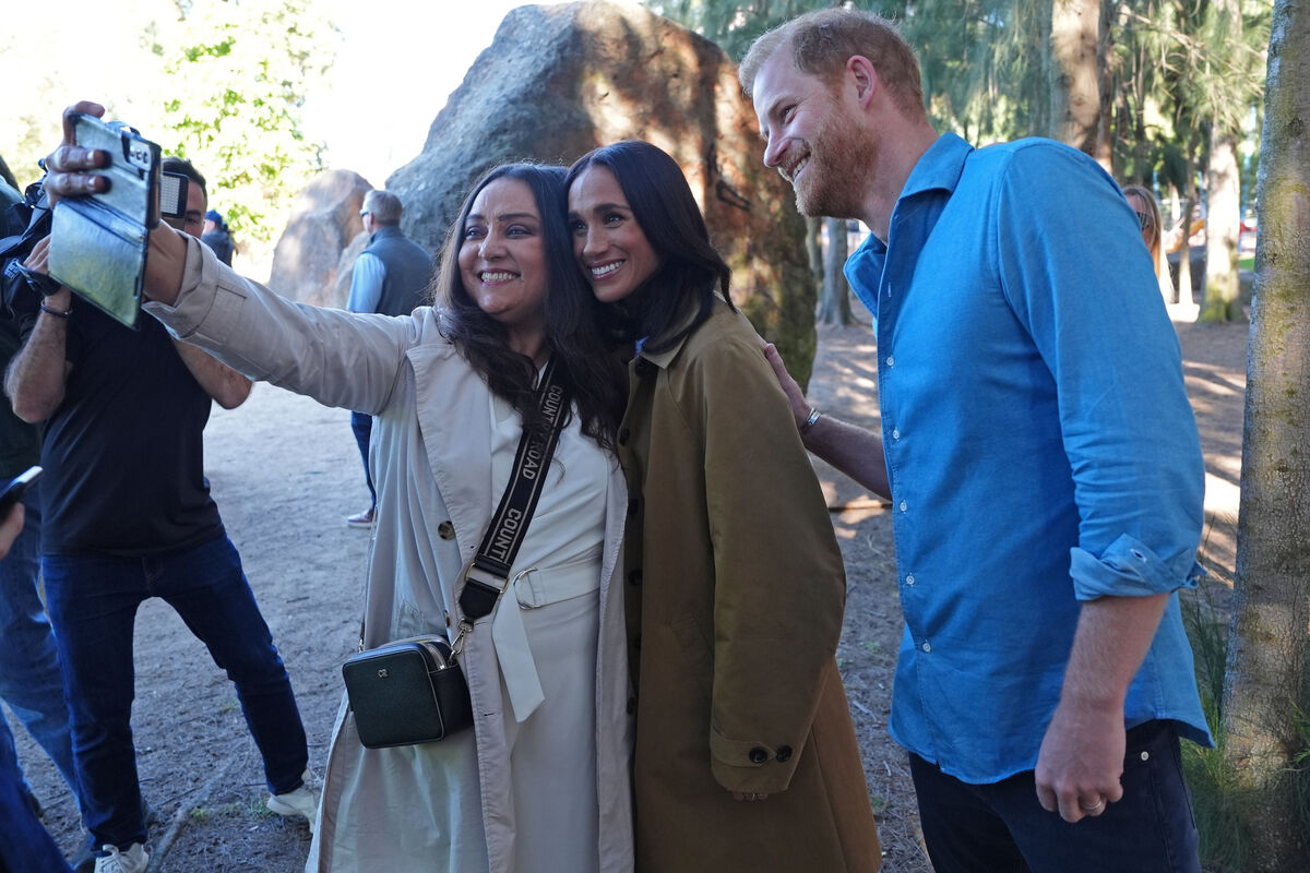 The Duke and Duchess of Sussex posing for a selfie at the Scar Tree Walk in Melbourne, Victoria, on day three of the royal trip to Australia. 