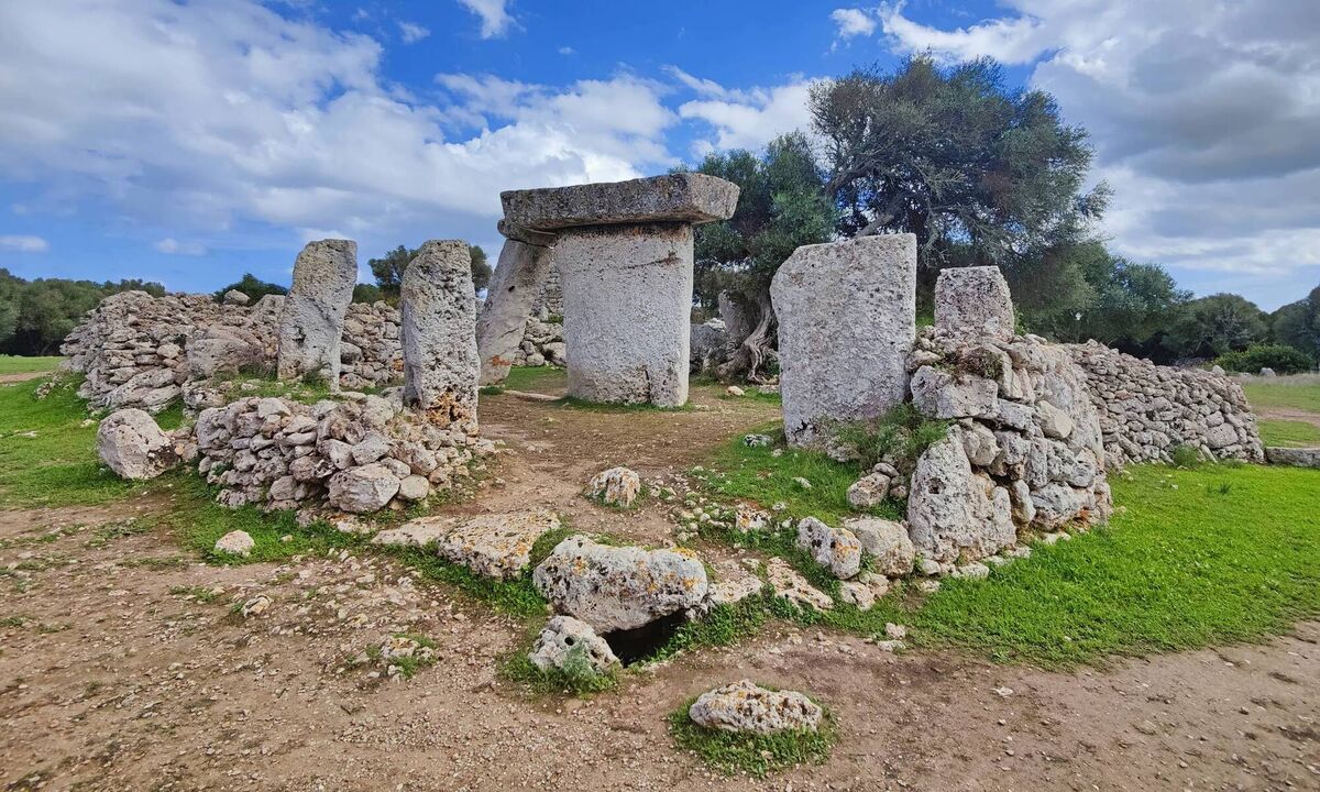 Talatí de Dalt - Prehistoric building of Talaiotic culture near Mao, Menorca Talatí de Dalt - Prehistoric building of Talaiotic culture near Mao, Menorca