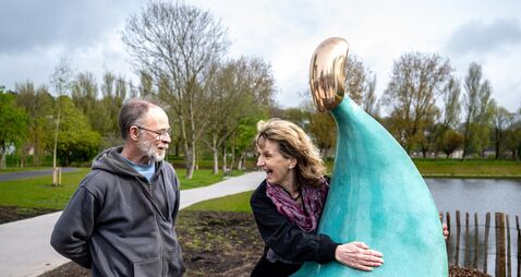 Watch: A new sculpture dedicated to the Chornobyl nuclear disaster installed at the Marina Park
