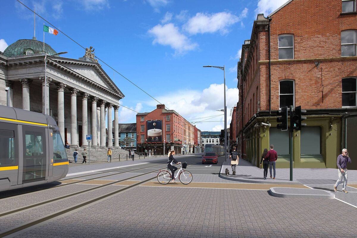 Luas Cork travelling through Washington Street