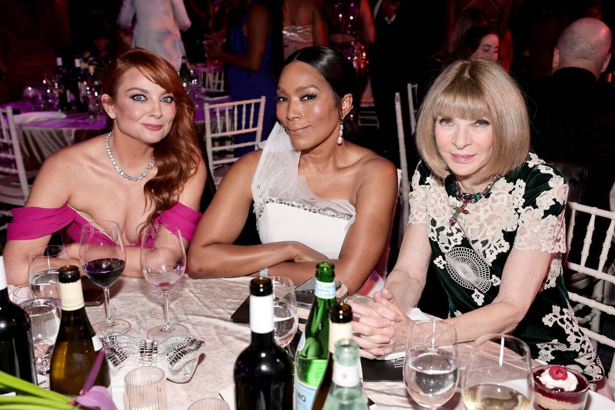 Samantha Barry, Angela Bassett and Anna Wintour attend as Glamour celebrates the 2022 Women of the Year Awards on November 01, 2022 in New York City. (Photo by Jamie McCarthy/Getty Images for Glamour)