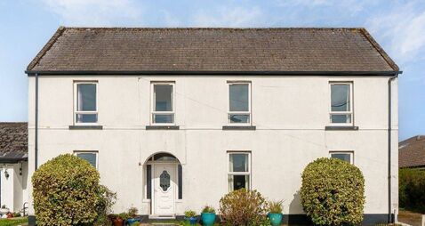 Eight-bed coastal colossus hits the Youghal market for €325,000
