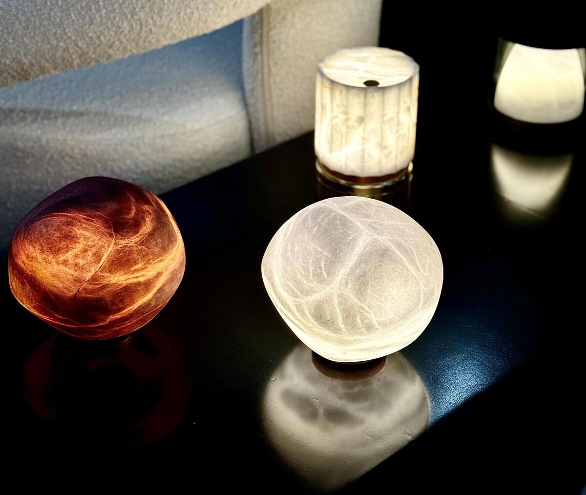 Alabaster rechargeable wireless lamp by Luppichini. Alabaster rechargeable wireless lamp by Luppichini.