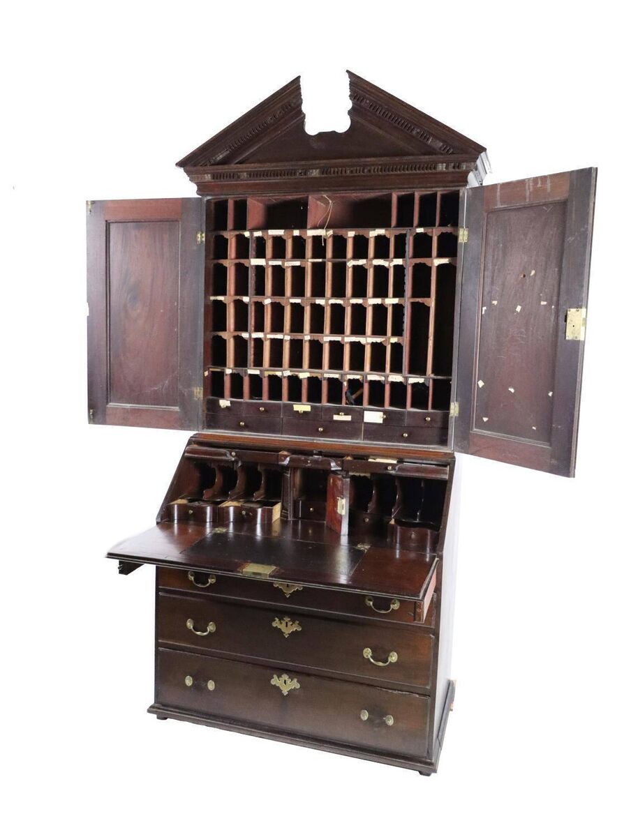 An Irish George III estate cabinet from Clonmeen House, Banteer, at Fonsie Mealy.