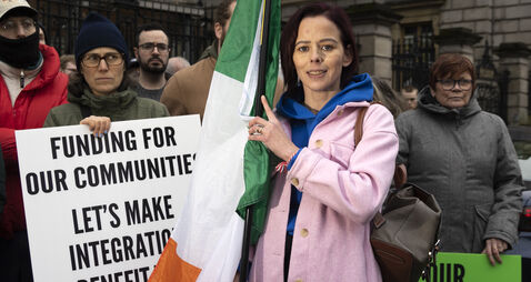 Online abuse of politicians is a profitable business