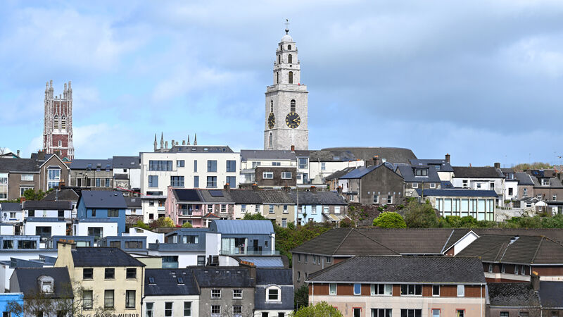 Temperatures to hit 20C this weekend with sunshine and scattered showers