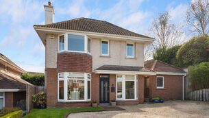 <p>7 Tirol Close, The Paddocks</p>