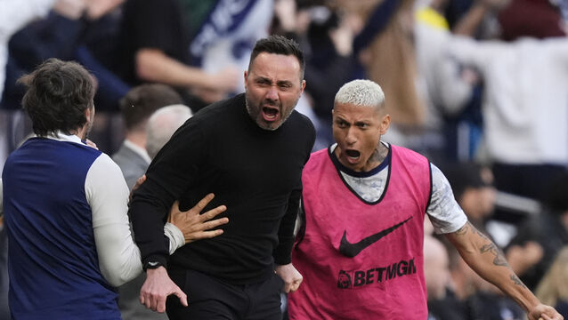 <p>Roberto De Zerbi on the touchline with Richarlison during Tottenham’s 2-2 draw with Brighton (Jordan Pettitt/PA)</p>