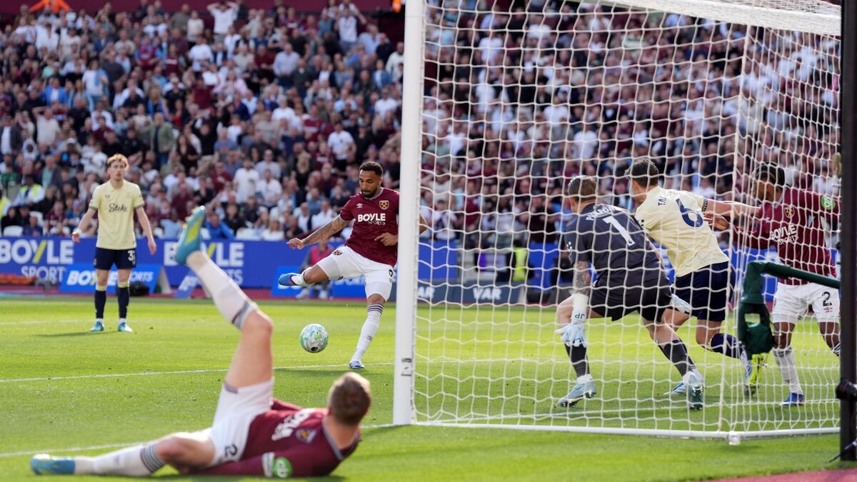 Wilson grabs priceless winner as Hammers beat Everton at the death