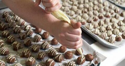 Skelligs Chocolates 'has reasonable chance of survival' as progress made in attracting investors, court told