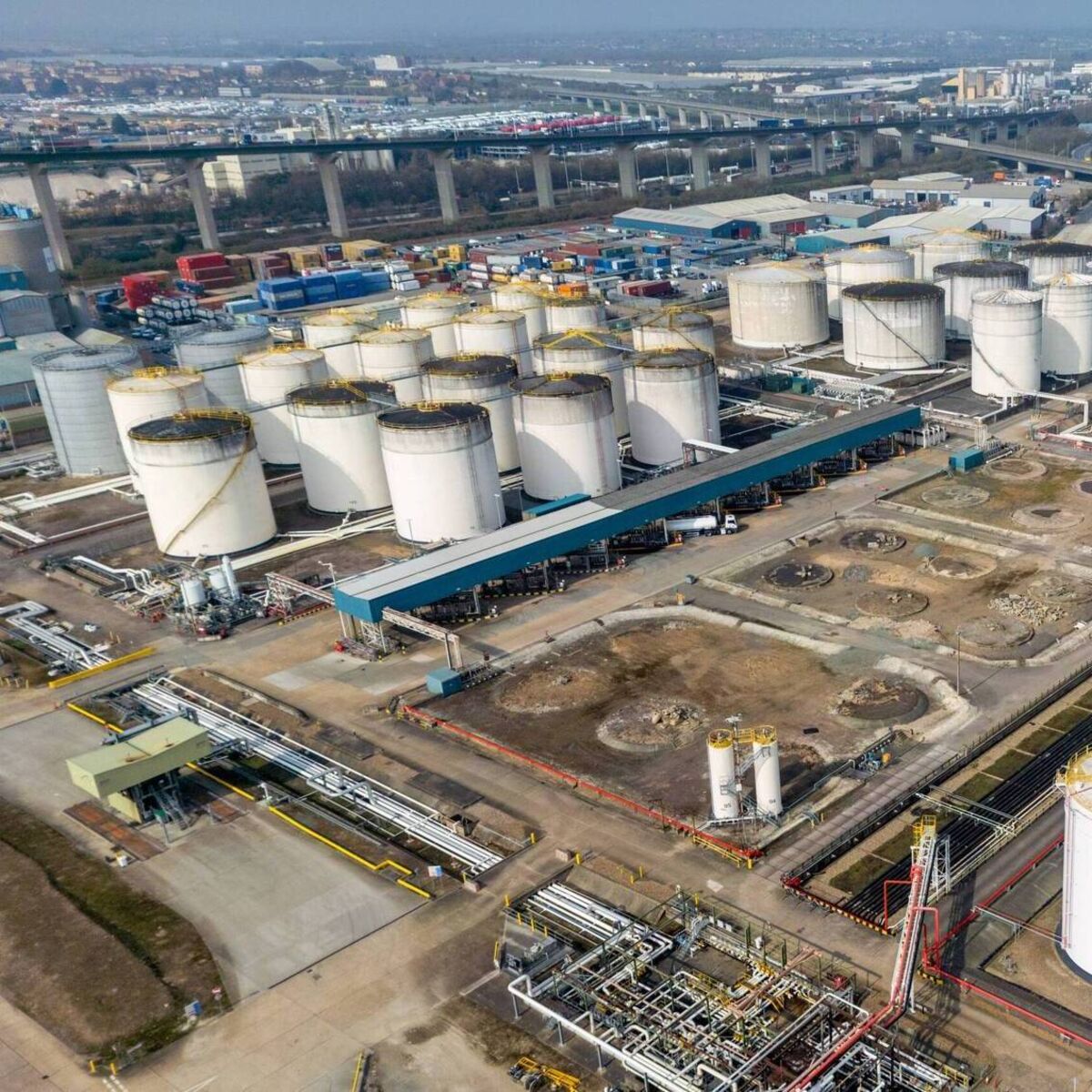 UAE Exits OPEC; India Eyes Oil Price Stability Amid Geopolitical Tensions | Quick Digest