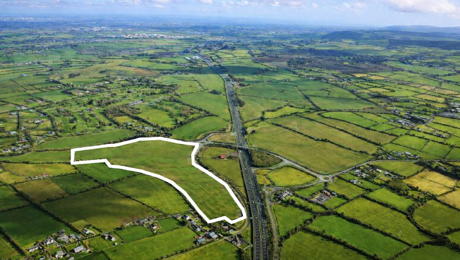 The 41-acre farm had a pre-auction guide of €900,000 (€22,000/acre) which was eclipsed by a large margin.