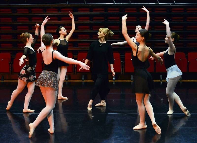 Sinead Murphy with Cork School of Dance students, from left, Martina Camilleri Bondin, Rose O'Leary, Robyn O'Leary, Mia Kiss Barbosa, Lily Barry, and Leah Davis, ahead of their performance in Swan Lake at the Opera House. Picture: Rihard Mills Sinead Murphy with Cork School of Dance students, from left, Martina Camilleri Bondin, Rose O'Leary, Robyn O'Leary, Mia Kiss Barbosa, Lily Barry, and Leah Davis, ahead of their performance in Swan Lake at the Opera House. Picture: Rihard Mills