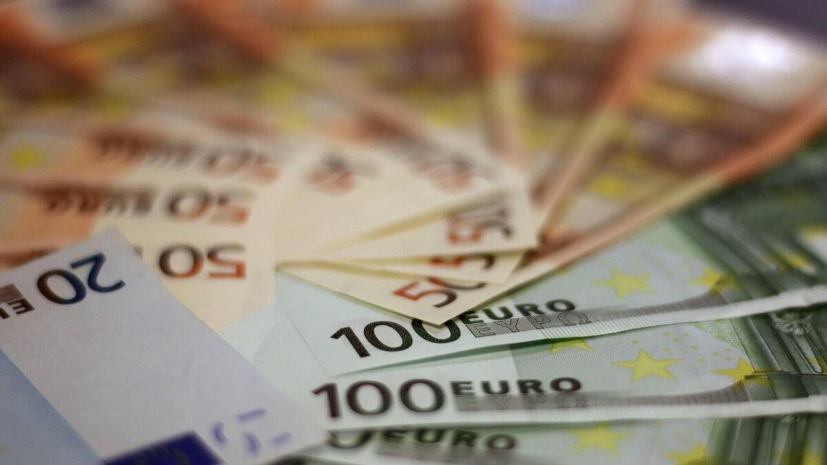 Consumer spending steady despite global shocks