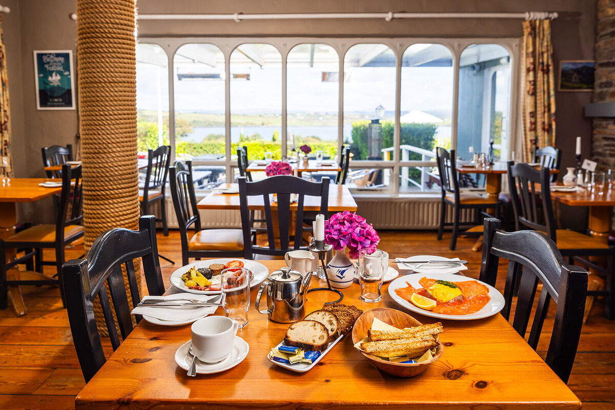 Breakfast features a lovely fresh buffet of pastries, charcuterie, cheeses and fruits; I opt for Union Hall smoked salmon with scrambled eggs.