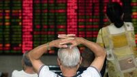 Asian stocks rise amid positive US growth data