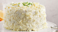 cake,Sponge cake with white chocolate,Victoria Sponge Cake