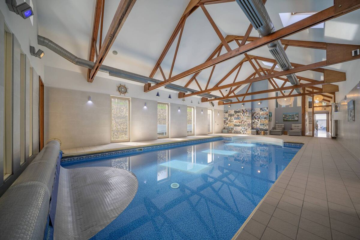 Indoor heating swimming pool