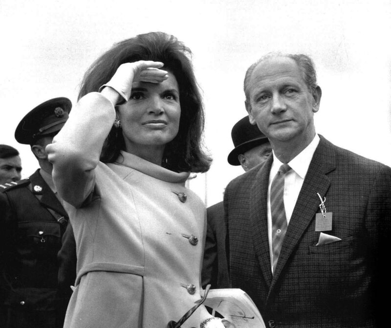 Jacqueline Kennedy and Taoiseach Jack Lynch at the Curragh for the Irish Sweeps Derby during her holiday in Ireland. Jacqueline Kennedy and Taoiseach Jack Lynch at the Curragh for the Irish Sweeps Derby during her holiday in Ireland.