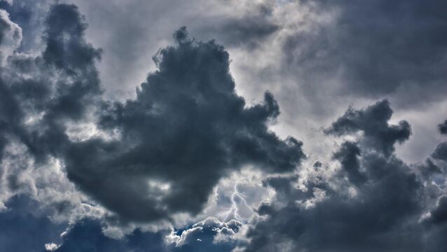 <p>Saturday night will be dry in most areas, but 'outbreaks of rain and drizzle will persist in the east and south-east'</p>