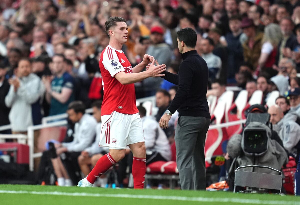 WELL IN: Arsenal's Viktor Gyokeres (left) is congratulated by manager Mikel Arteta after being substituted off during the Premier League match at the Emirates Stadium, London. Pic: Adam Davy/PA Wire