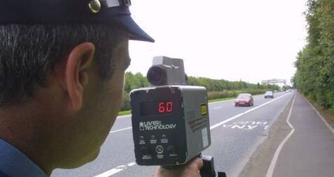 More than 200 drivers detected holding mobile phones or not wearing seatbelts