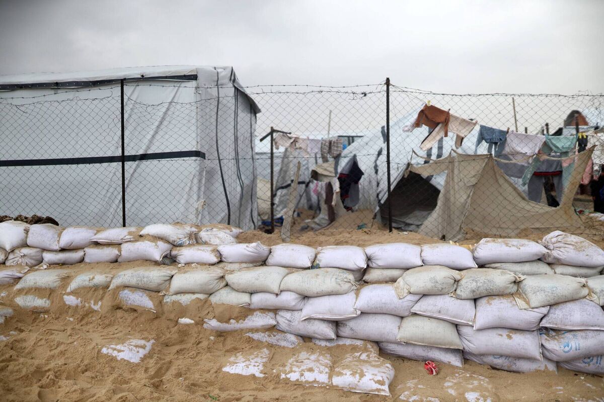 A crowded shelter camp run by Chirstian Aid’s local partner CFTA in the coastal al-Mawasi area of southern Gaza. Credit: Majdi Fathi/Christian Aid A crowded shelter camp run by Chirstian Aid’s local partner CFTA in the coastal al-Mawasi area of southern Gaza. Credit: Majdi Fathi/Christian Aid