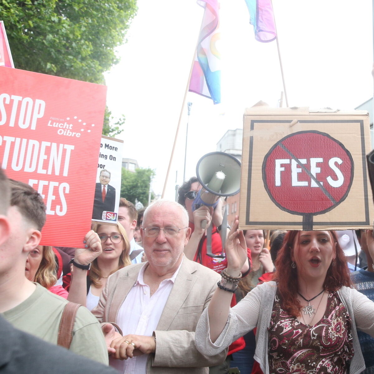 Government split as minister casts doubt on further student fee cut