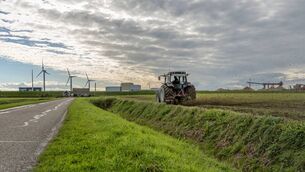 <p> Last year, Dutch livestock farmers were paying €30 per cubic metre (220 gallons of slurry) to get their manure off the farm. File picture</p>