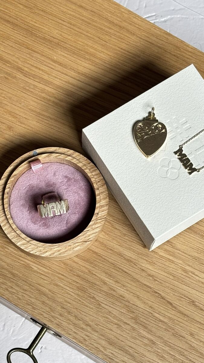 Inné is an Irish brand selling pre-loved jewellery