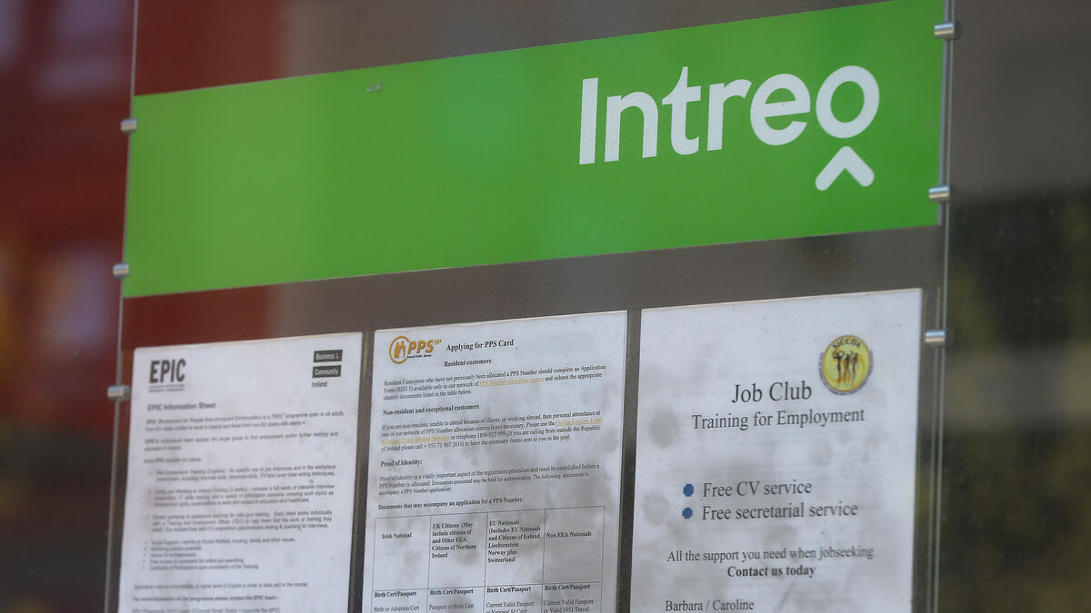 Government considers social welfare change with reform of Jobseeker's Allowance