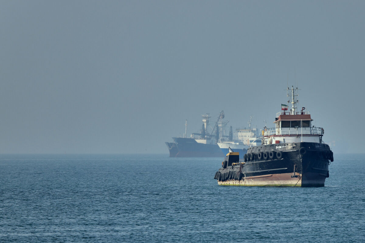 An Iranian tugboat floats in the foreground as cargo ships sit at anchor in the Strait of Hormuz off Bandar Abbas, Iran, Monday, May 4, 2026. (Amirhosein Khorgooi/ISNA via AP) An Iranian tugboat floats in the foreground as cargo ships sit at anchor in the Strait of Hormuz off Bandar Abbas, Iran, Monday, May 4, 2026. (Amirhosein Khorgooi/ISNA via AP)