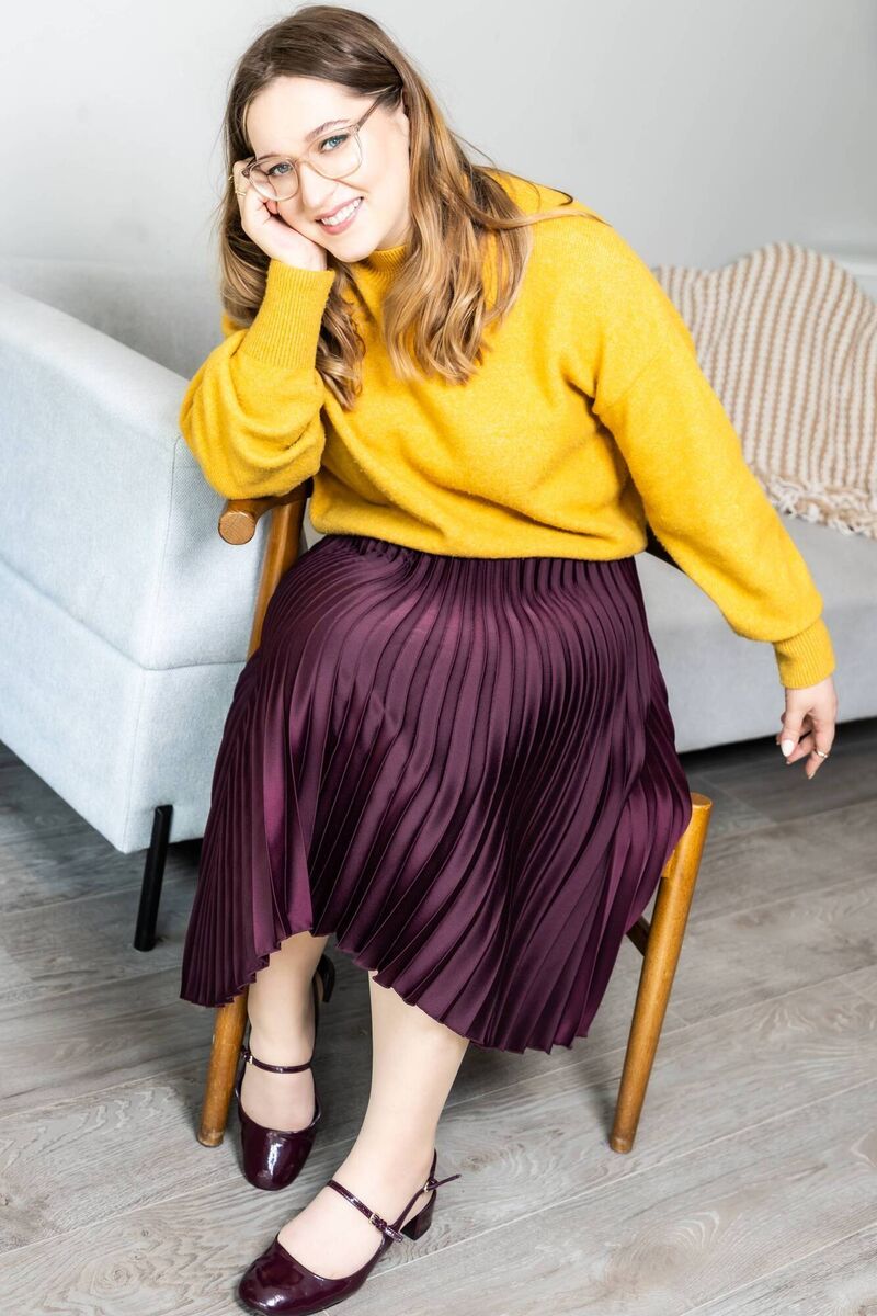 Nicole Glennon wearing an outfit she bought second-hand on Vinted
