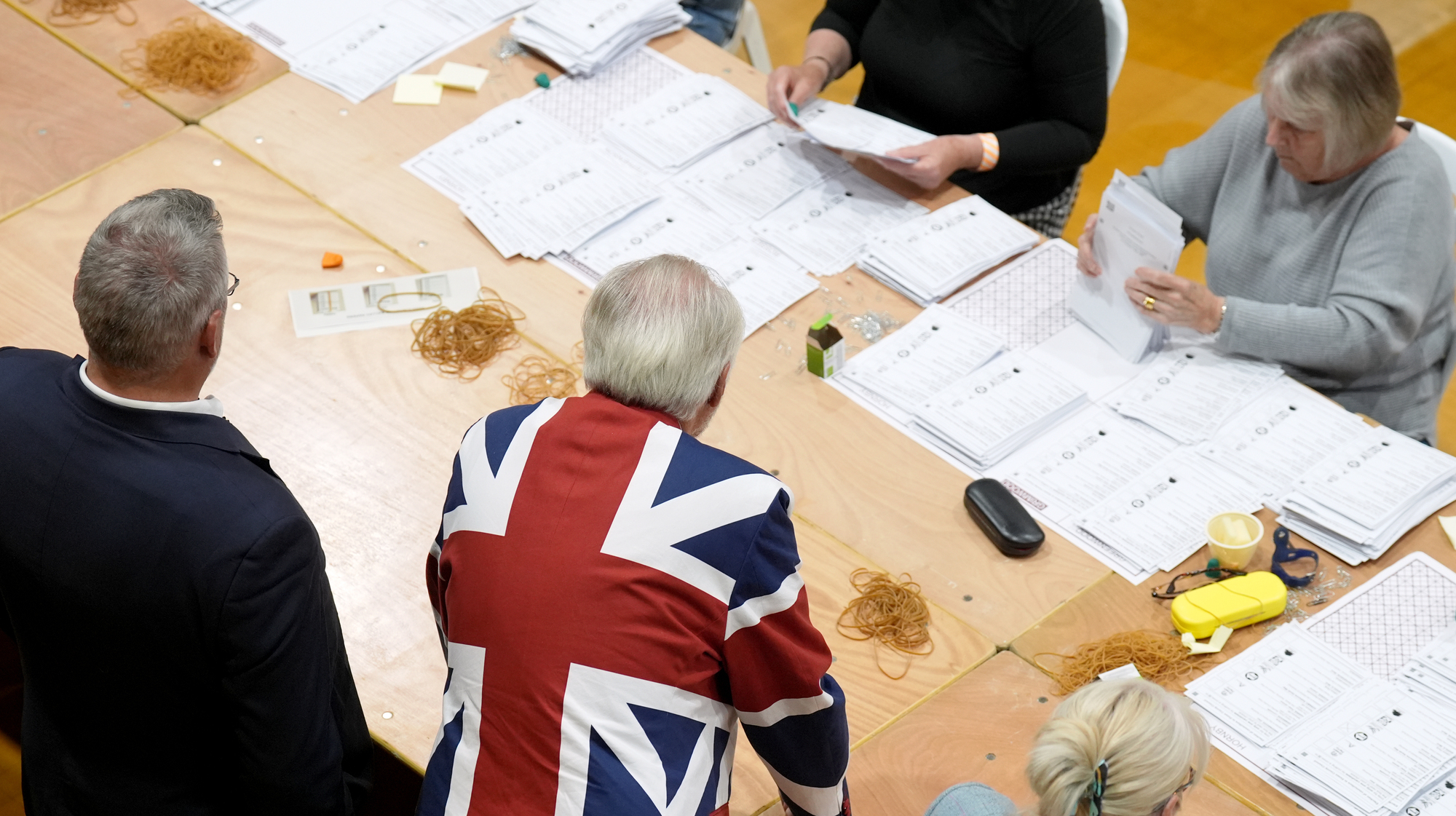 Labour appears to haemorrhage seats as first UK local election results ...