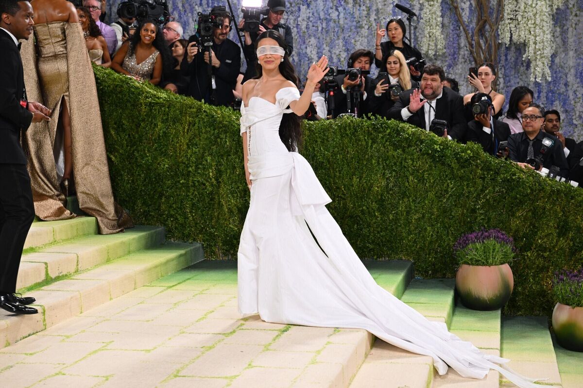Rachel Zegler ethereal dress at the Met Gala this week was inspired by the 18th-century painting The Execution of Lady Jane Grey. Photo: Matt Crossick/PA