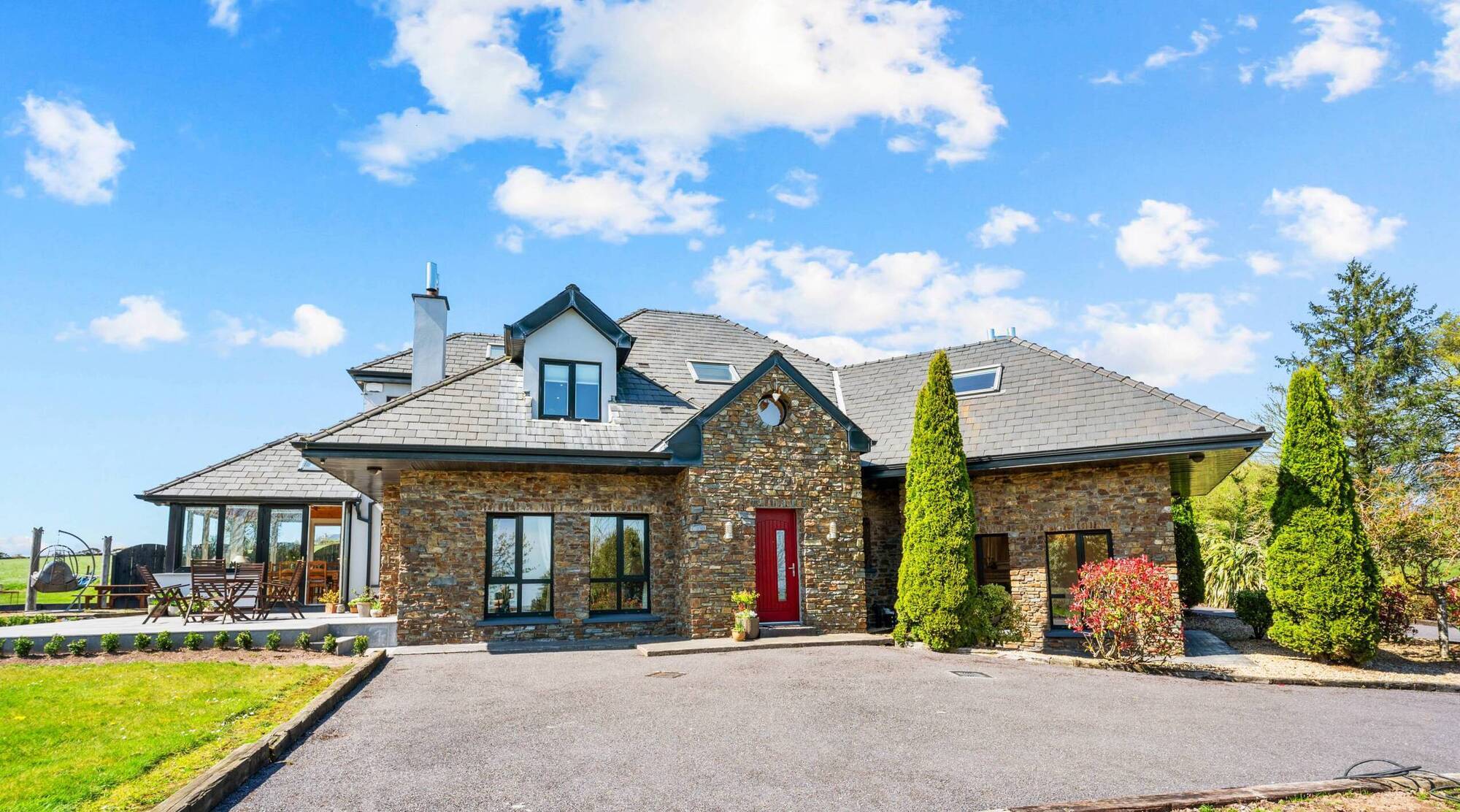 Turning up the volume at €695,000 Paje, a capacious home with granny flat and ball alley